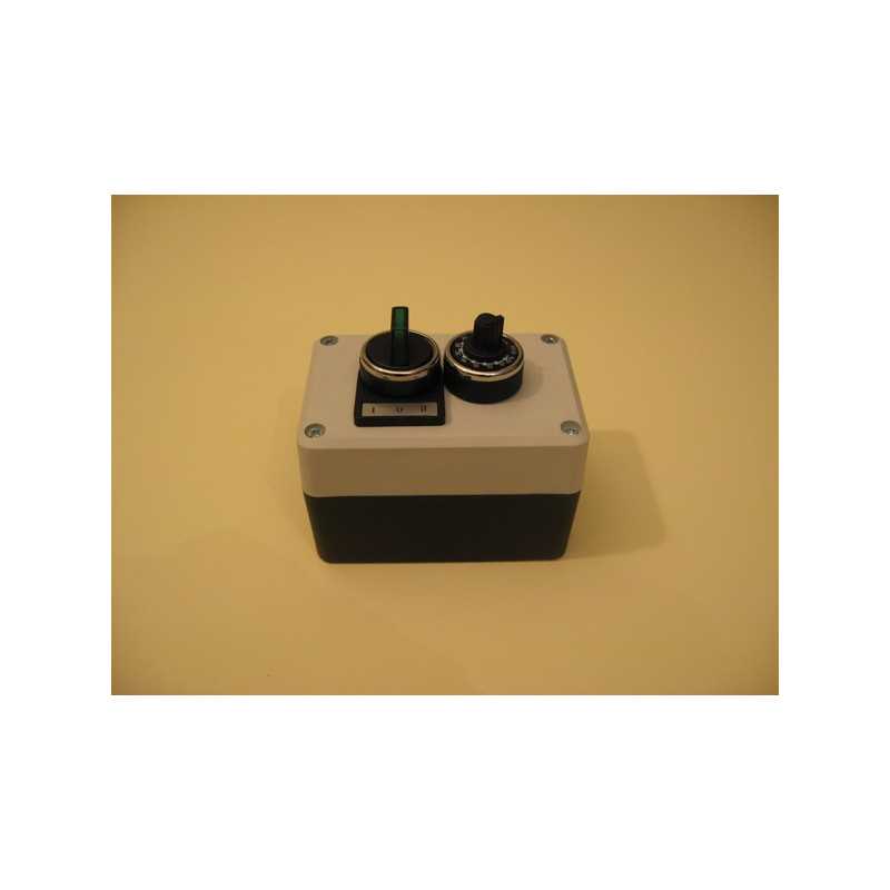 P2B191SL30BPR ⟡ Пост управления с потенциометром, переключателем на 3 позиции с фиксацией, со светодиодной подсветкой 24 AC/DC